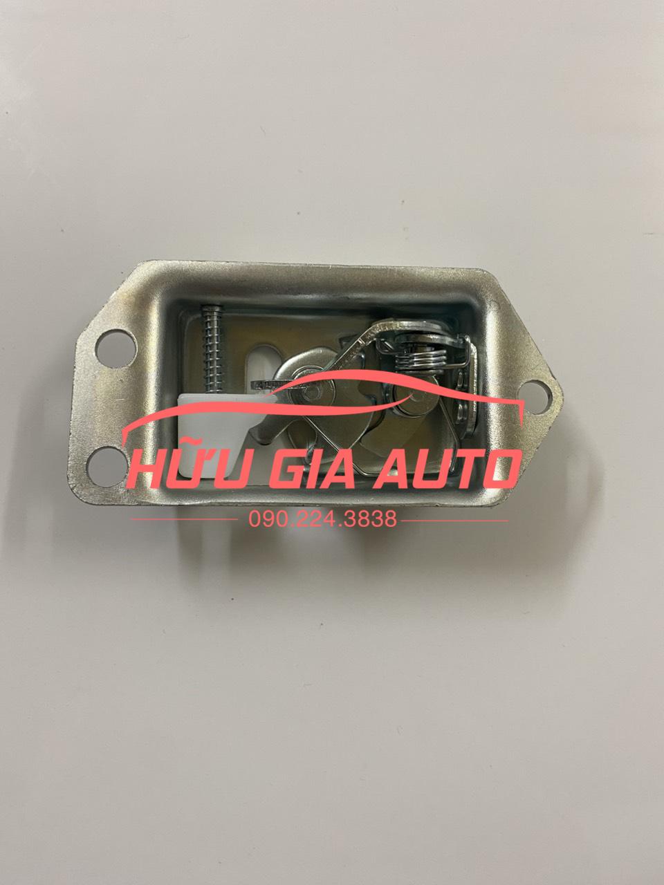 Ổ NGẬM KHOÁ CỐP HẬU SUZUKI 5 TẠ 1 Z555752