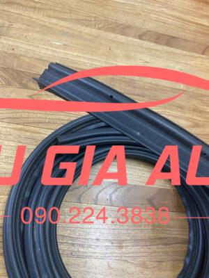 GIOĂNG CỐP HẬU TOYOTA HIACE 3 z6981048678434 c3ce3aaa5821ea7d23f794976bf6cddf