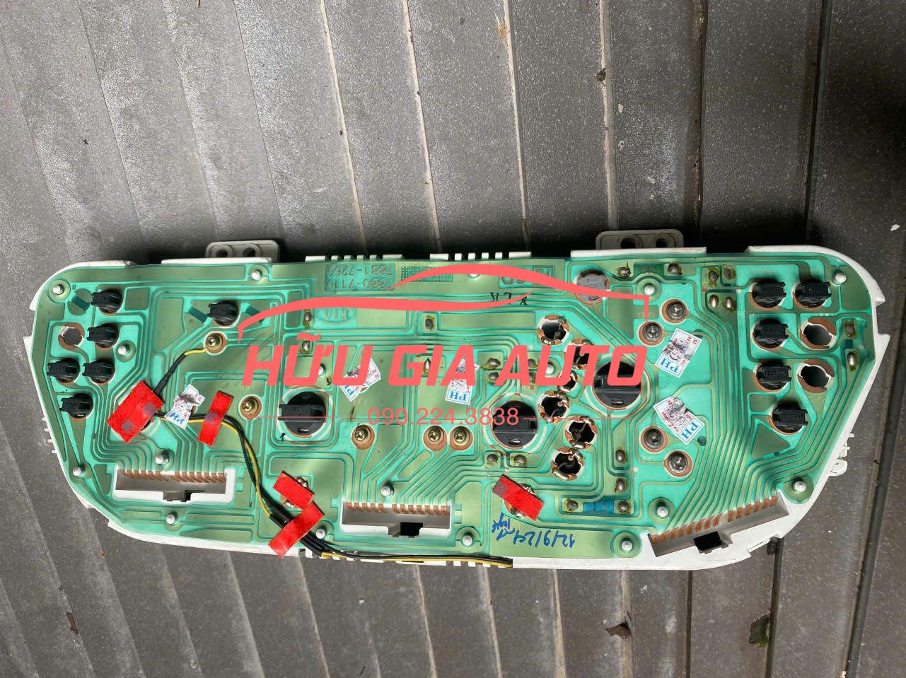 Đồng hồ táp lô là cụm thiết bị hiển thị các thông số vận hành của xe