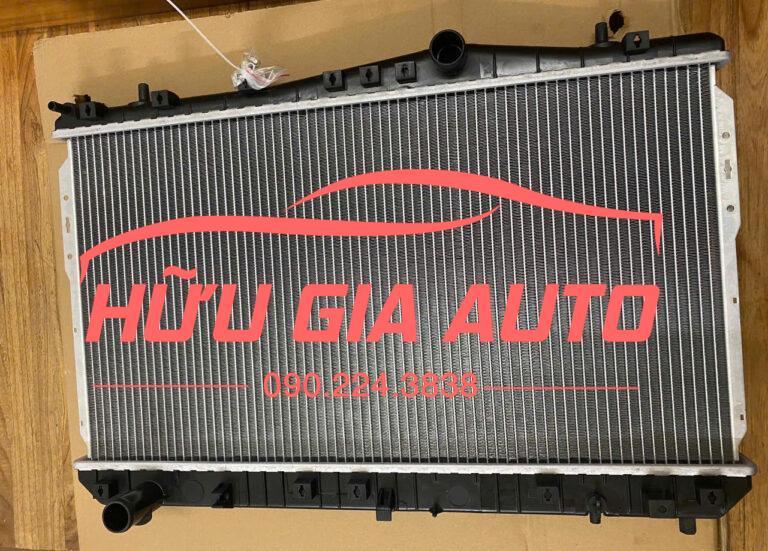 Thay két nước Daewoo Lacetti đúng cách giúp xe vận hành bền bỉ hơn 2 Két nước Daewoo Lacetti là bộ phận quan trọng trong hệ thống làm mát, giúp động cơ luôn duy trì nhiệt độ ổn định khi vận hành