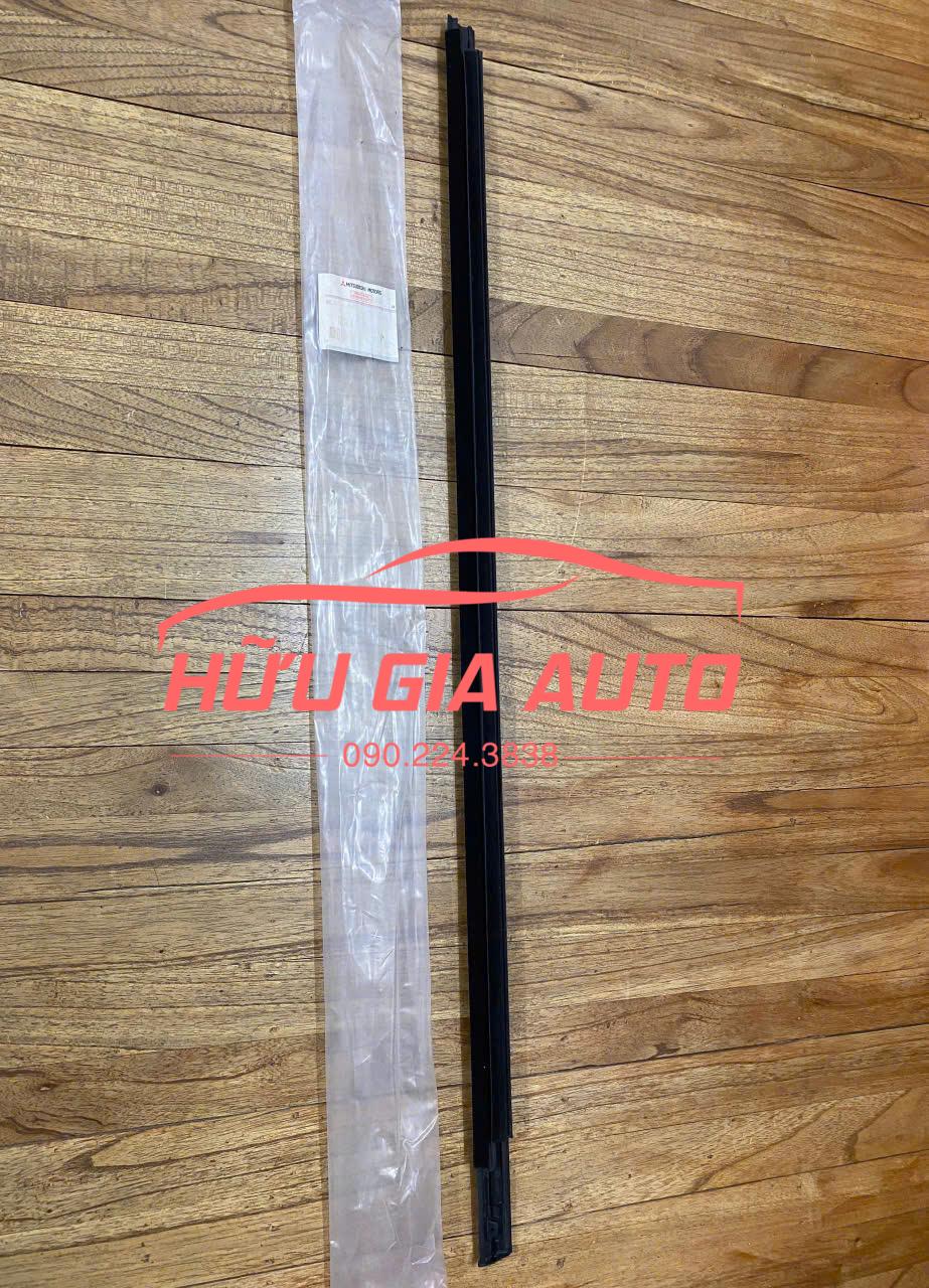NẸP CHÂN KÍNH CÁNH CỬA NGOÀI MITSUBISHI LANCER 2 z7148935635256 23130d2734e39e0f2bfb8f6e667dcb74