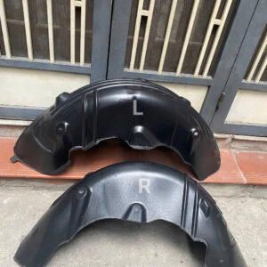 CHẮN BÙN LÒNG DÈ SAU PHẢI HYUNDAI SANTAFE 1 z6827949082986 0a419c9f610711426533ec492121bbec