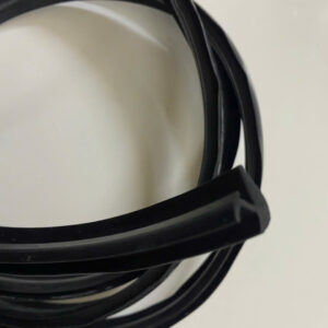 GIOĂNG CHÂN KÍNH CHẮN GIÓ TRƯỚC FORD ESCAPE 2 z6889472111842 80a237feb0fb1fea2b26d4155249e212