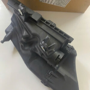 NẮP ĐẬY HỘP LỌC GIÓ DƯỚI NISSAN SUNNY 2 z6980956704720 fd23f9c044a040ba293ed13335bd9bec