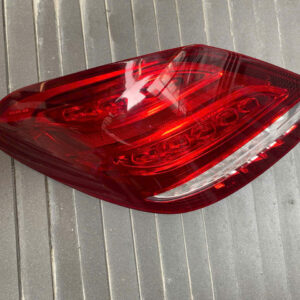 ĐÈN HẬU TRÁI MERCEDES BENZ C250 (W205) 2 z6981027399707 03be6d4e6eb4e6276018ae2195384e22