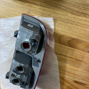 ĐÈN HẬU TRÁI TOYOTA HILUX 2 z6981146904802 4fa9a06a22bca216698767de4c86000b