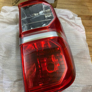 ĐÈN HẬU TRÁI TOYOTA HILUX 1 z6981146933557 be53f2fbf057c31685101e599bba5a3a