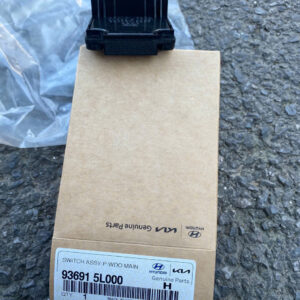 CÔNG TẮC LÊN KÍNH TỔNG HYUNDAI HD65, HD72, HD78 3 z7360724196547 e35b84ea2a6a4320ce7ee50ca8d9a4f6